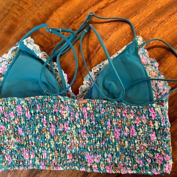 3 VS PINK VICTORIAS SECRET BRALETTES - Picture 3 of 7